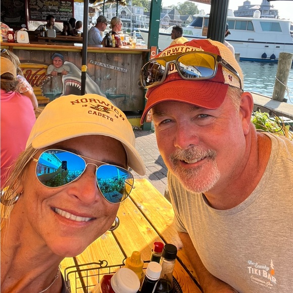 I love Pohmark! Make me an offer! - Picture 2 of 8